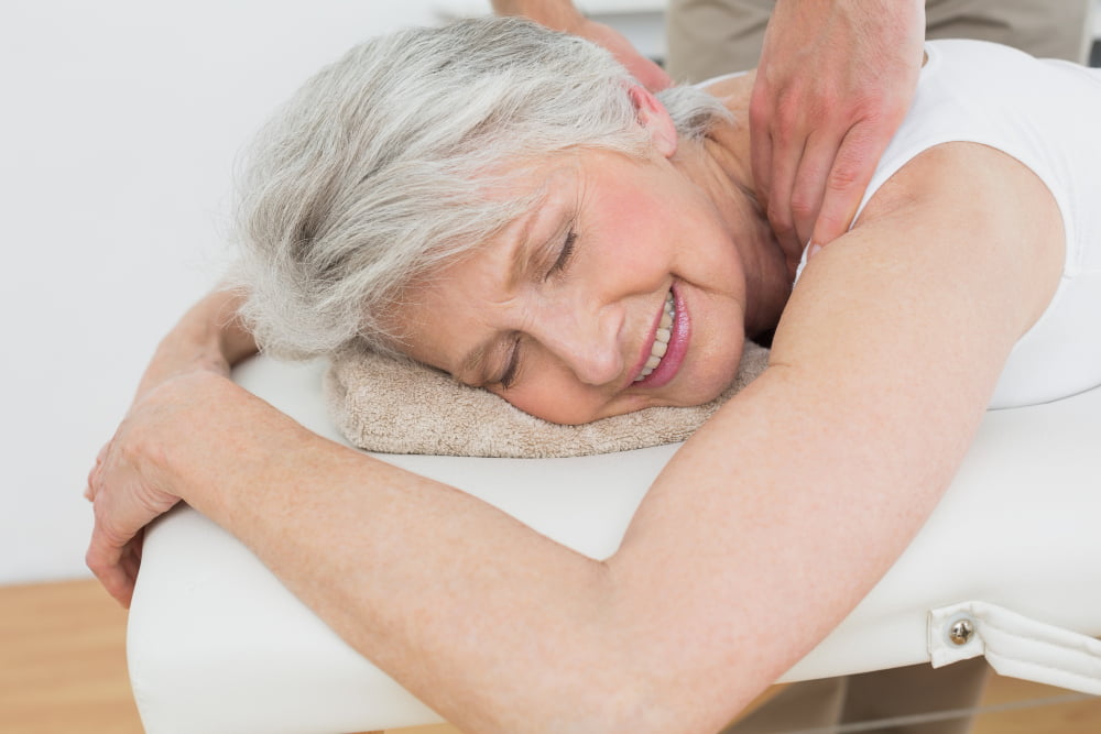 Massagetherapie für Nacken und Schulter